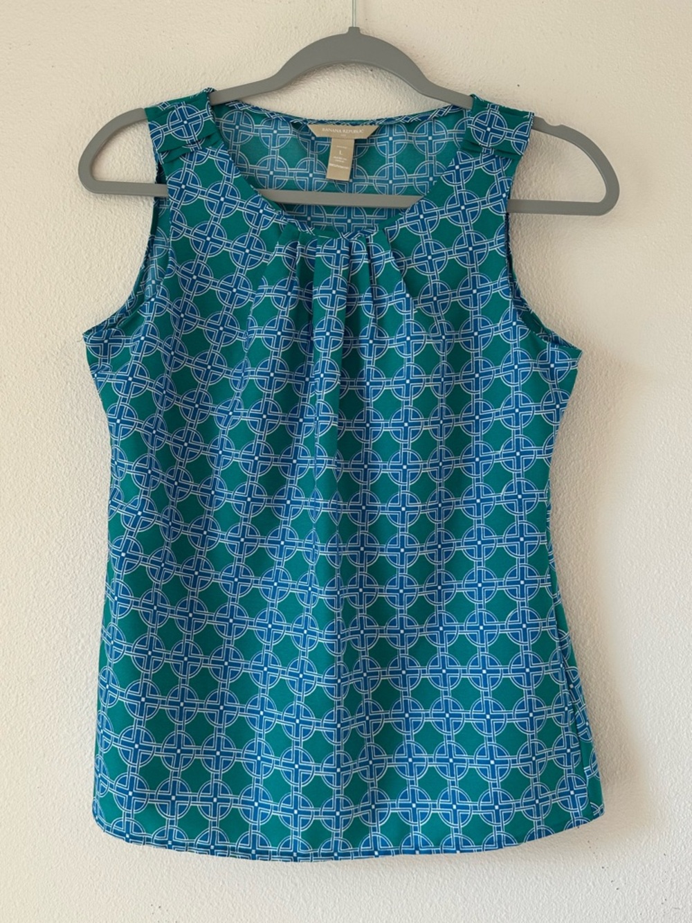 Banana Republic Teal and Blue Geometric Sleeveless Shell